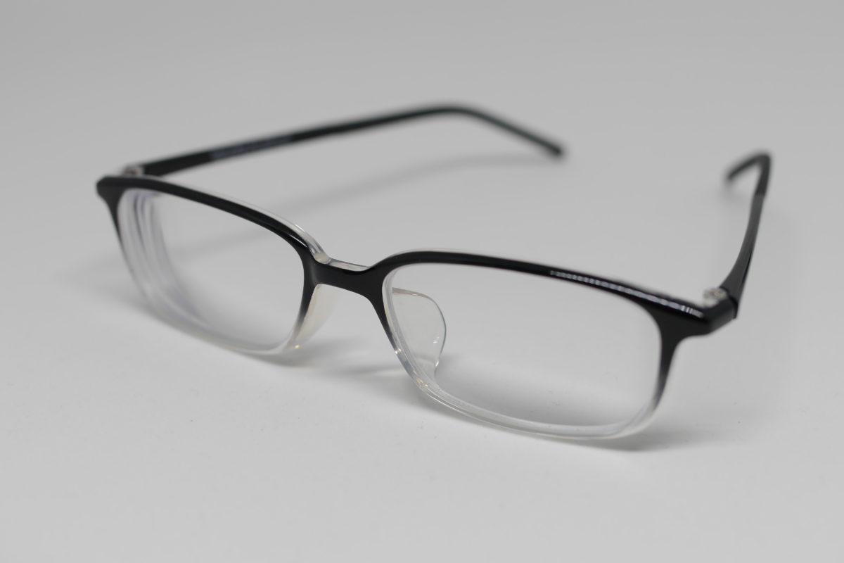 メガネ | 写真・画像のフリー素材を無料ダウンロードするなら「エルーパフォトス」